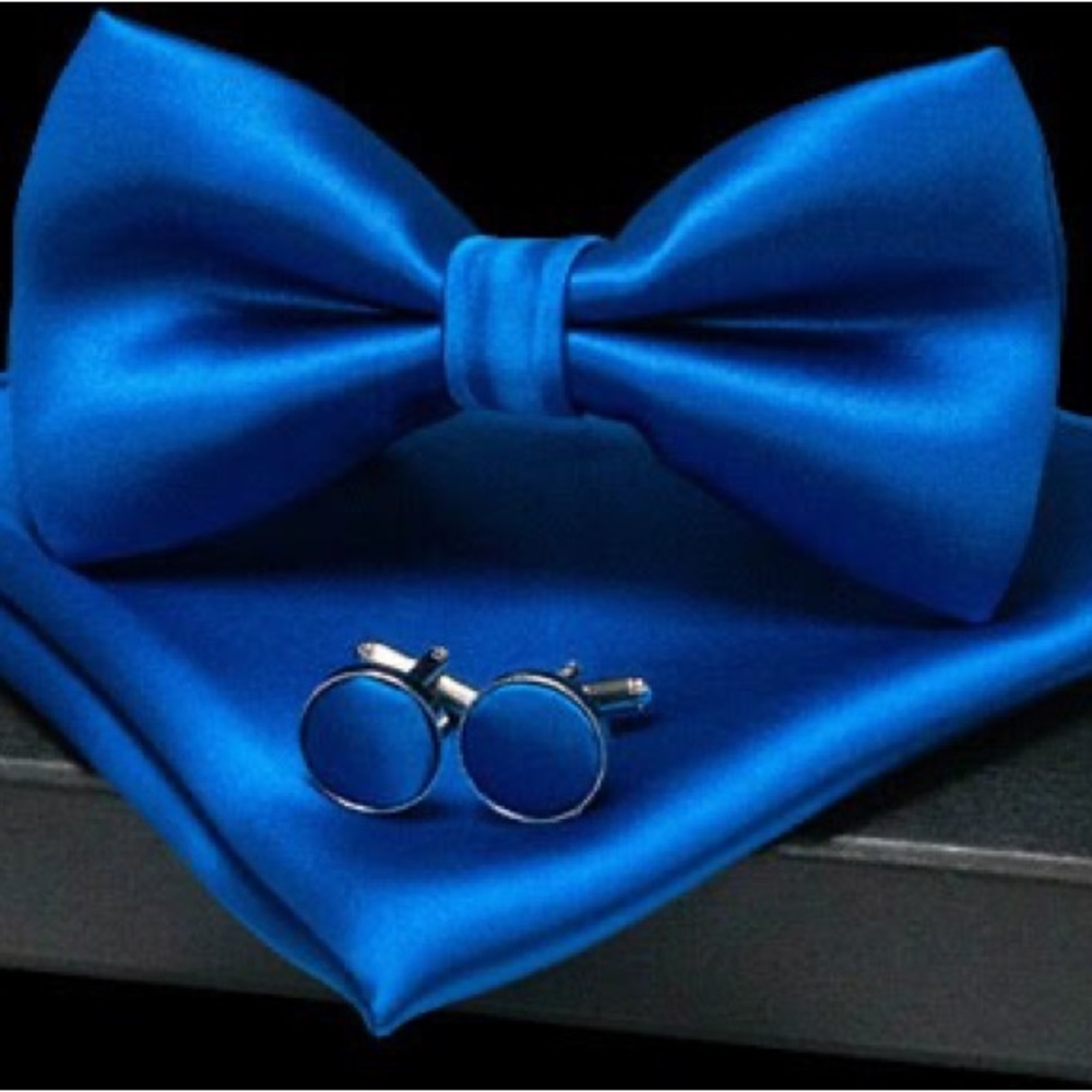Elegant Blue Bow Tie and Pocket Square Set